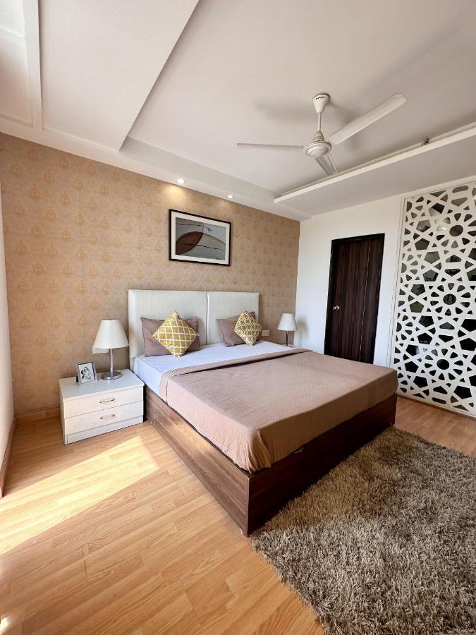Flamingo Hotel Sector 67 I Studio Rooms I Gurgaon Eksteriør billede
