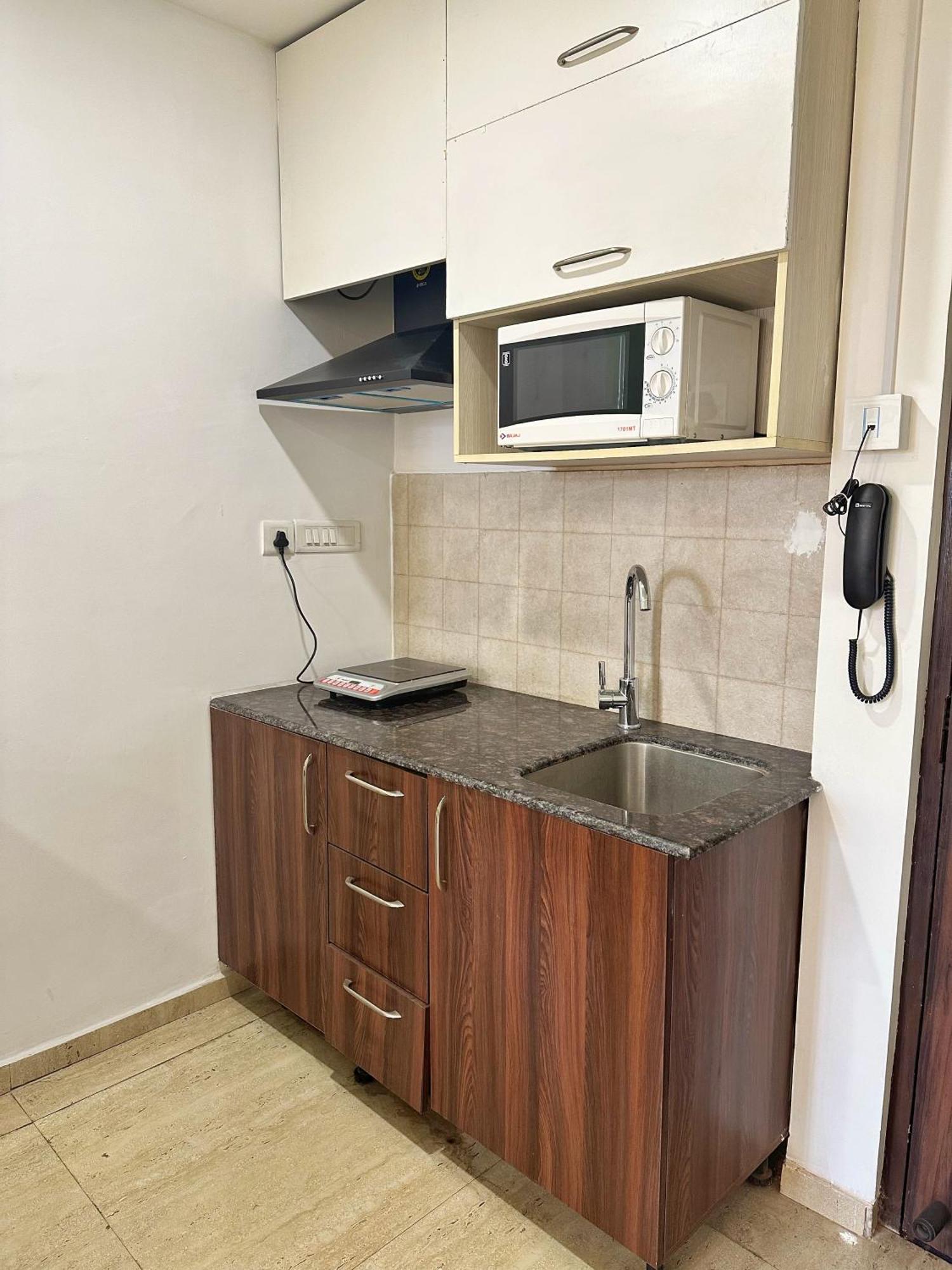 Flamingo Hotel Sector 67 I Studio Rooms I Gurgaon Eksteriør billede