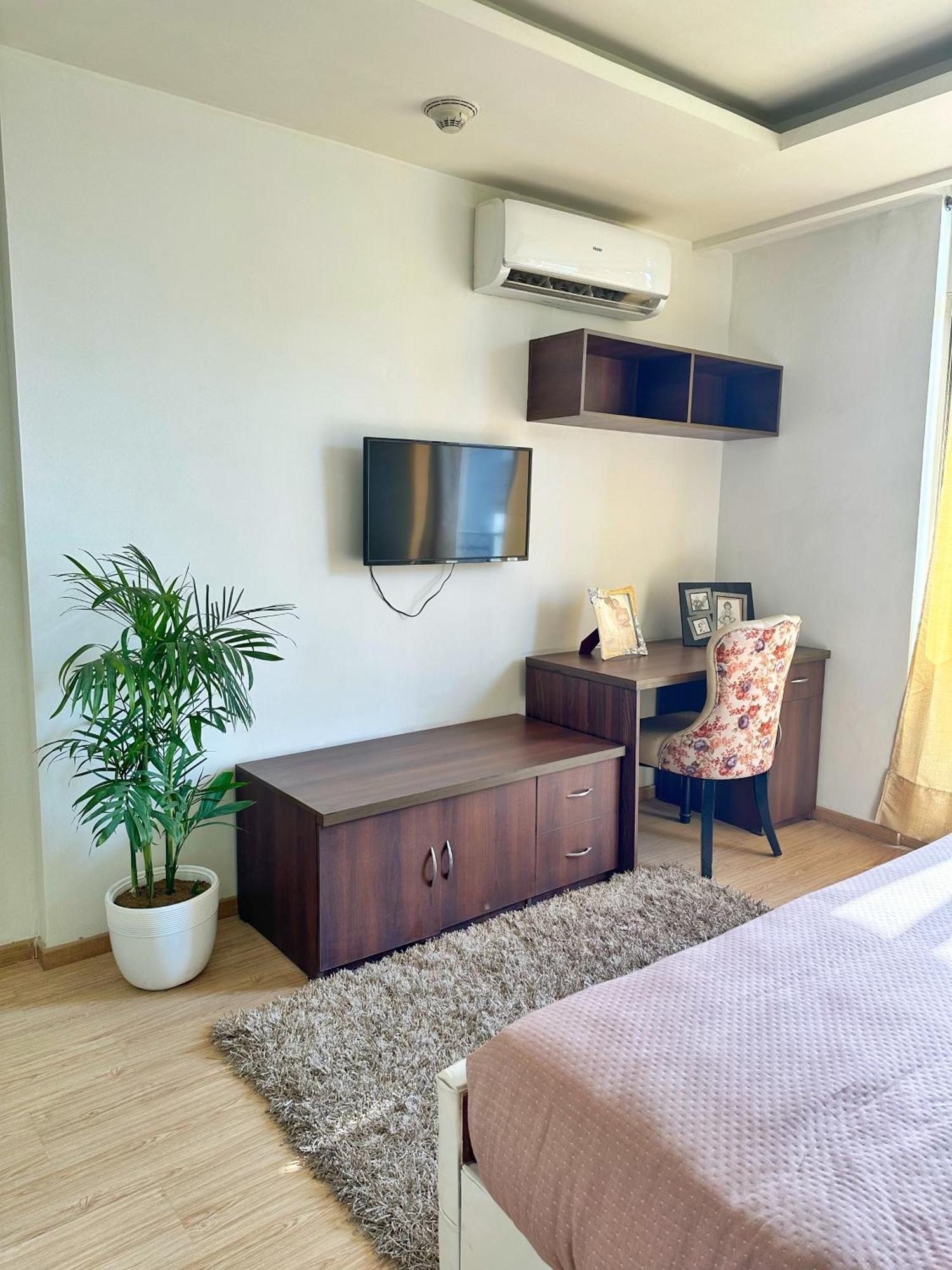 Flamingo Hotel Sector 67 I Studio Rooms I Gurgaon Eksteriør billede